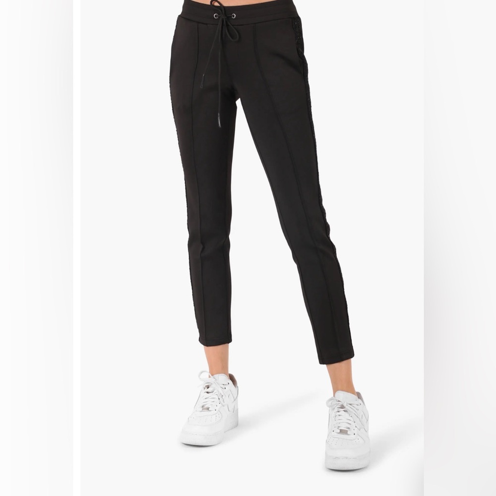 Nordstrom Pam & Gela Boucle Stripe‎ Crop Drawstring Pants in Black, size M